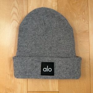 ALO Yoga Charcoal Everyday Beanie
